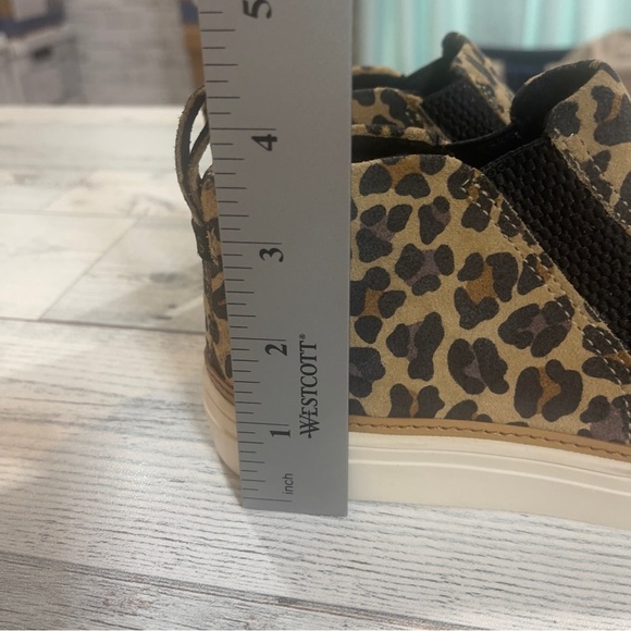 New Toms Bryce Mid Top Suede Sneaker Tan Leopard Animal Print Slip On Wo… - Picture 6 of 9